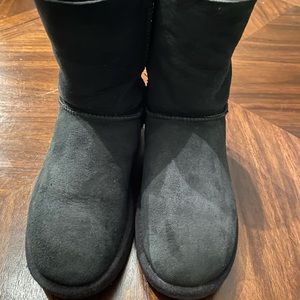 Black ugg boots with bows, 7